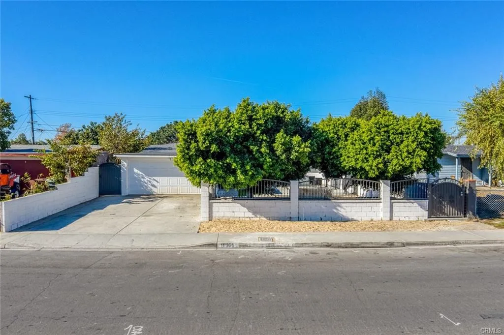 10301 Antigua, Anaheim, CA 92804